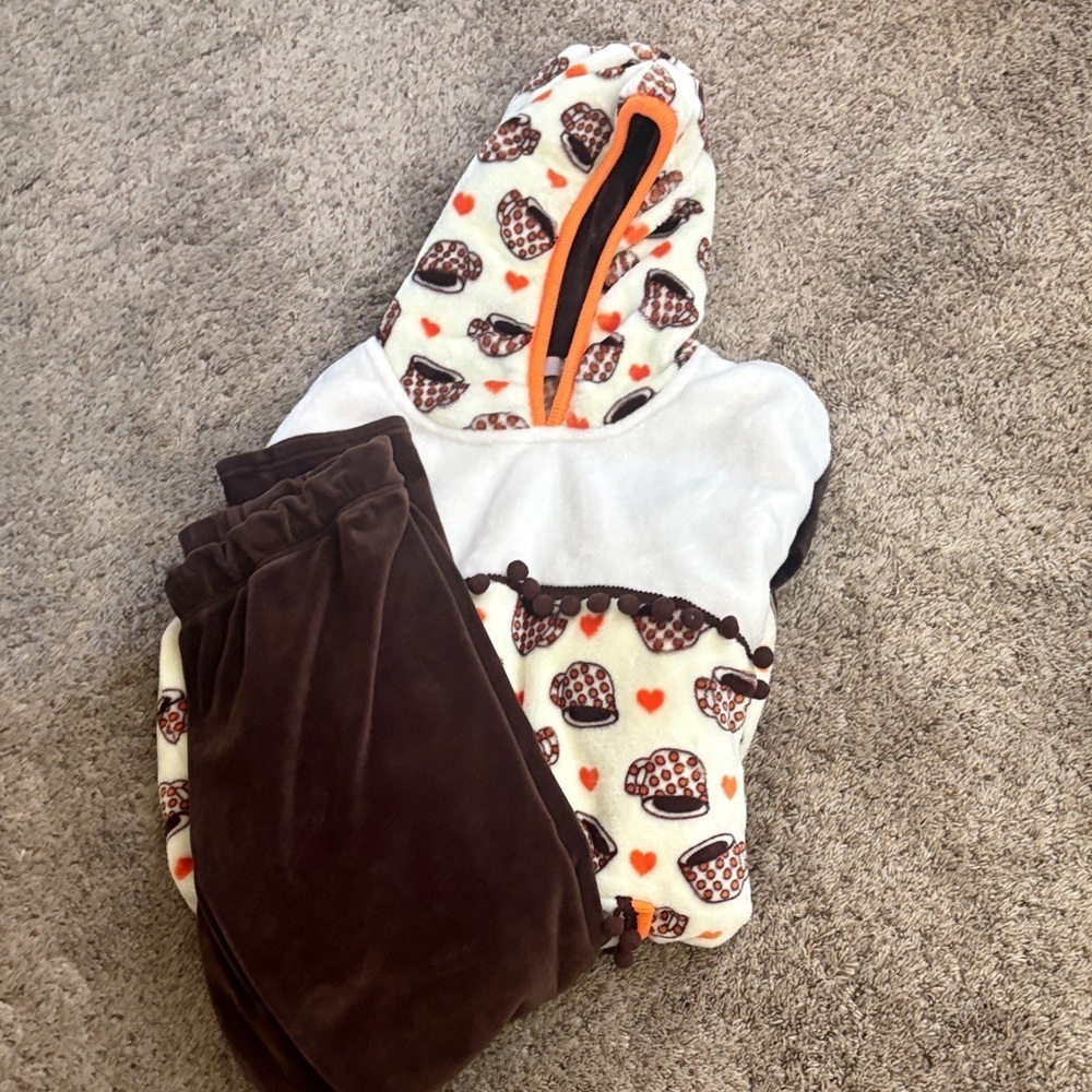 Cozy Brown and White Heart Print Women's Pajama Set - Picture 2 of 3